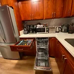 Cozy 2Beds,2Baths, Free Parking At Waikiki Beach